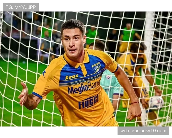 历史时刻：吉鲁在圣西罗完成意甲百场里程碑，接受全场致敬